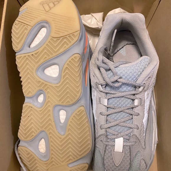 Yeezy’s - Picture 3 of 4